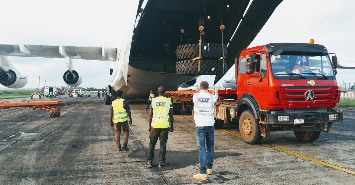 ag-shipping Antonov Cargo Plane Offloading